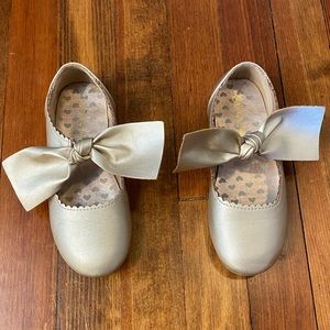 Girls bow flats